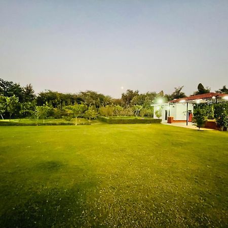 Anantam Aravali Villa Gurgaon Esterno foto