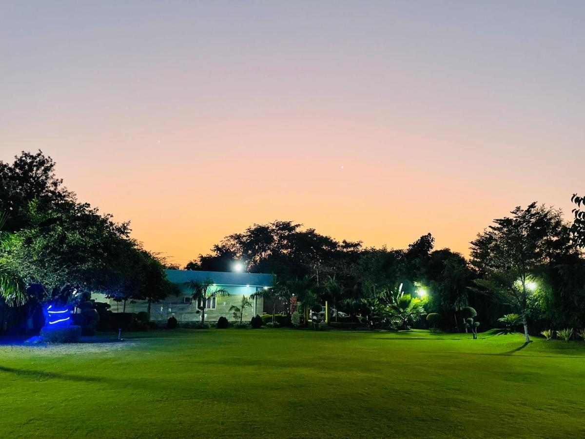 Anantam Aravali Villa Gurgaon Esterno foto