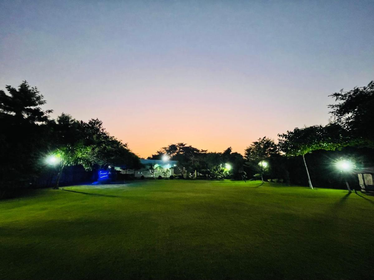 Anantam Aravali Villa Gurgaon Esterno foto
